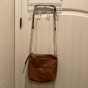 Steve Madden Brown Crossbody Shoulder Bag Purse Zipper Closure Adjustable Strap
